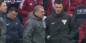 【龙八国际】?现场记者：澳波在场边暴怒，他认为乔林顿手球&进球应该被吹