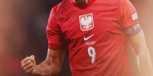 【龙八国际】舍你其谁！莱万当选2024年波兰足球先生，生涯第12次获得该奖