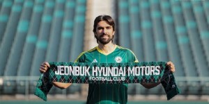 【龙八国际】此前在天津津门虎效力的意大利球员孔帕尼奥，加盟韩国全北现代