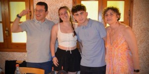 【龙八国际】巴萨队医妻子社媒：我们将永远铭记这个好人，R.I.P.