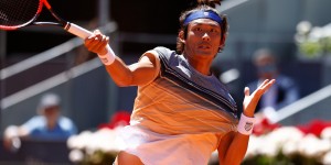 【龙八国际】扬子晚报：父亲曾说送张之臻去根宝基地，把网球教练吓一跳