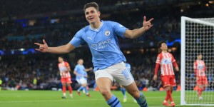 【龙八国际】这生意经?曼城2140万欧从河床买小蜘蛛，踢了2年9500万售出