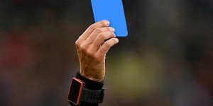 【龙八国际】泰晤士：因遭到强烈反对，足坛引入蓝牌规则的计划被推迟