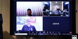 <?php the_title(); ?>