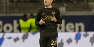 【龙八国际】罗马诺：法兰克福不会触发购买选项，范德贝克6月重返曼联