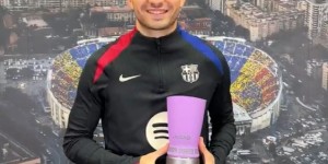 【龙八国际】当选西甲10月最佳U23球员，巴萨中场佩德里领取奖杯