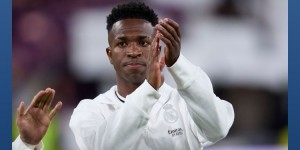 【龙八国际】报道称维尼修斯收到沙特报价？记者：皇马对此冷静，只专注于争冠