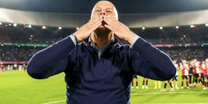 【龙八国际】斯洛特：我赛后的致意确实像是告别 去年我决定留下这次可能不同