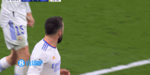 【龙八国际】?魔笛亲传大弟子？维尼修斯对阵加纳展示风骚外脚背传球