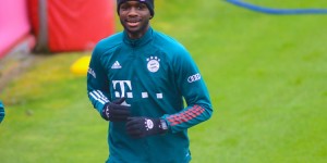 【龙八国际】记者：随着德里赫特加盟夸西将考虑离队，雷恩尼斯都对他有意