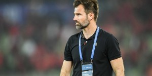 【龙八国际】沪媒：三中卫阵型不适合海港球员特点 海港可以考虑更换莱科