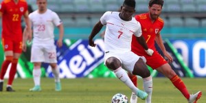 【龙八国际】罗马诺：摩纳哥将签下门兴25岁前锋恩博洛，转会费1250万欧