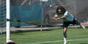 【龙八国际】卡拉格：曼城一直缺少出色的左后卫，库库雷利亚将是不错的签约