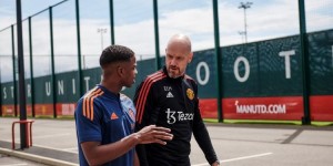 【龙八国际】范佩西：感谢马拉西亚为费耶诺德所做的，请曼联球迷一直支持他