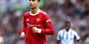 【龙八国际】电讯报：曼联季前备战接近尾声，C罗能否归队参赛仍是未知