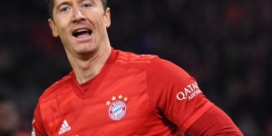 【龙八国际】图片报：莱万首日训练集合迟到6分钟 他的身体处于顶级状态