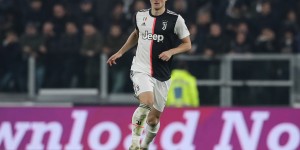 【龙八国际】标准晚报：切尔西将继续推进与阿克和德里赫特的谈判