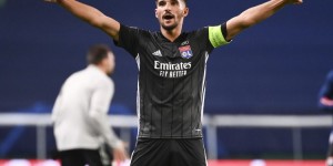 【龙八国际】法媒：若麦迪逊离队，莱斯特城将会着手引进里昂中场奥亚尔