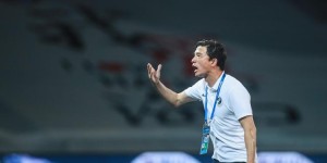 【龙八国际】北青：谢晖初次签约的薪酬不足100万，他为本土教练供了范本