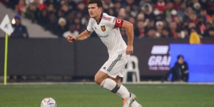 【龙八国际】墨菲：滕哈赫应摘掉马奎尔的队长袖标，让他没有任何负担去比赛