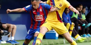 【龙八国际】萨哈：曼联越来越难吸引球员，如果德容不想来他们该看看其他人