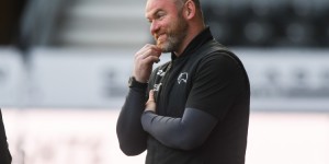 【龙八国际】鲁尼谈披萨门：那一刻弗格森惊了，我想小法会后悔攻击一个老人