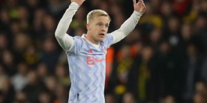 【龙八国际】范德贝克：对曼联来说滕哈赫是很棒选择 我可以踢不同的位置