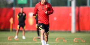 【龙八国际】粤媒：蒿俊闵身体状态不错，郑智、黄博文、张成林参与全队合练