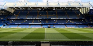 【龙八国际】电讯报：英超希望今天确定周末赛程，切尔西vs利物浦很有可能推迟