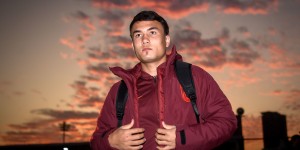 【龙八国际】记者：河南嵩山龙门球员迪力穆拉提腓骨骨折，赛季报销