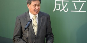 【龙八国际】张路：小学校园足球应该搞普及而非提高，青训的提高应该在校外搞