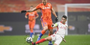 【龙八国际】莫伊塞斯去年12月与泰山队续约一年，队内人士：幸亏留下了老莫