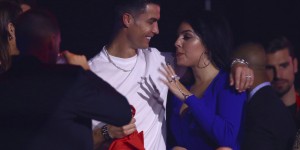 【龙八国际】加泰电台：C罗和乔治娜的植发机构将进军加泰地区市场