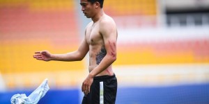 【龙八国际】鲁媒：前长江球员胡靖航目前已随泰山队训练，能否加盟看谈判情况