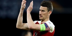 【龙八国际】科斯切尔尼：最近一直在向温格请教，听他分享俱乐部执教的经验