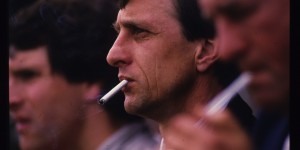 【龙八国际】世体：巴萨月底组织传奇赛，纪念俱乐部与克鲁伊夫签约50周年