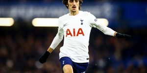 【龙八国际】前裁判：卡洛斯对布莱恩-希尔的肘击构不成点球判罚