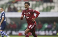 【龙八国际】蒂尔曼：梦想是未来重返拜仁，很多人知道我在埃因霍温的合同情况