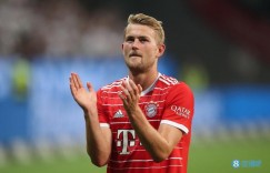 【龙八国际】德里赫特：贝肯鲍尔是中卫位置的标杆，他是我的榜样