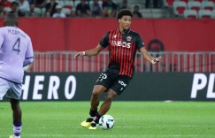 【龙八国际】每体：阿森纳有意尼斯中卫托迪博，巴萨拥有20%转售分成