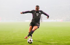 【龙八国际】助攻梅开二度，萨内成本赛季五大联赛首位助攻数上双的球员