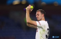 【龙八国际】费迪南德：我和维迪奇离队后埃文斯能力最强，他和斯莫林不该被卖