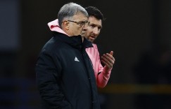 【龙八国际】马蒂诺：将对梅西的伤情进行评估，希望他在冠军杯前恢复状态