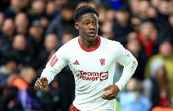 【龙八国际】记者：巴萨对梅努很感兴趣，曼联准备与他续约并大幅涨薪