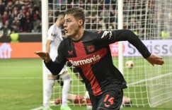 【龙八国际】补时连进两球助药厂逆转，官方：希克当选本轮欧联杯最佳球员