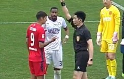 【龙八国际】重庆与黑龙江两外援因倒地时互相击打被直红，可能获纪律处罚罚单