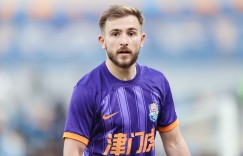 【龙八国际】赞助来了？记者：今晚京津之战，津门虎队胸前会出现“泰达”字样