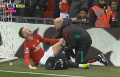 【龙八国际】出师未捷疑重伤?麦克托米奈扭到膝盖，场下痛苦大叫+拍地宣泄