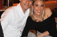 【龙八国际】?记者：莫拉塔离婚因再难忍前妻，结婚多年如坐牢&很少见家人