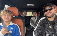 【龙八国际】?注意安全！内马尔社媒晒开车视频，唱歌+舞动?